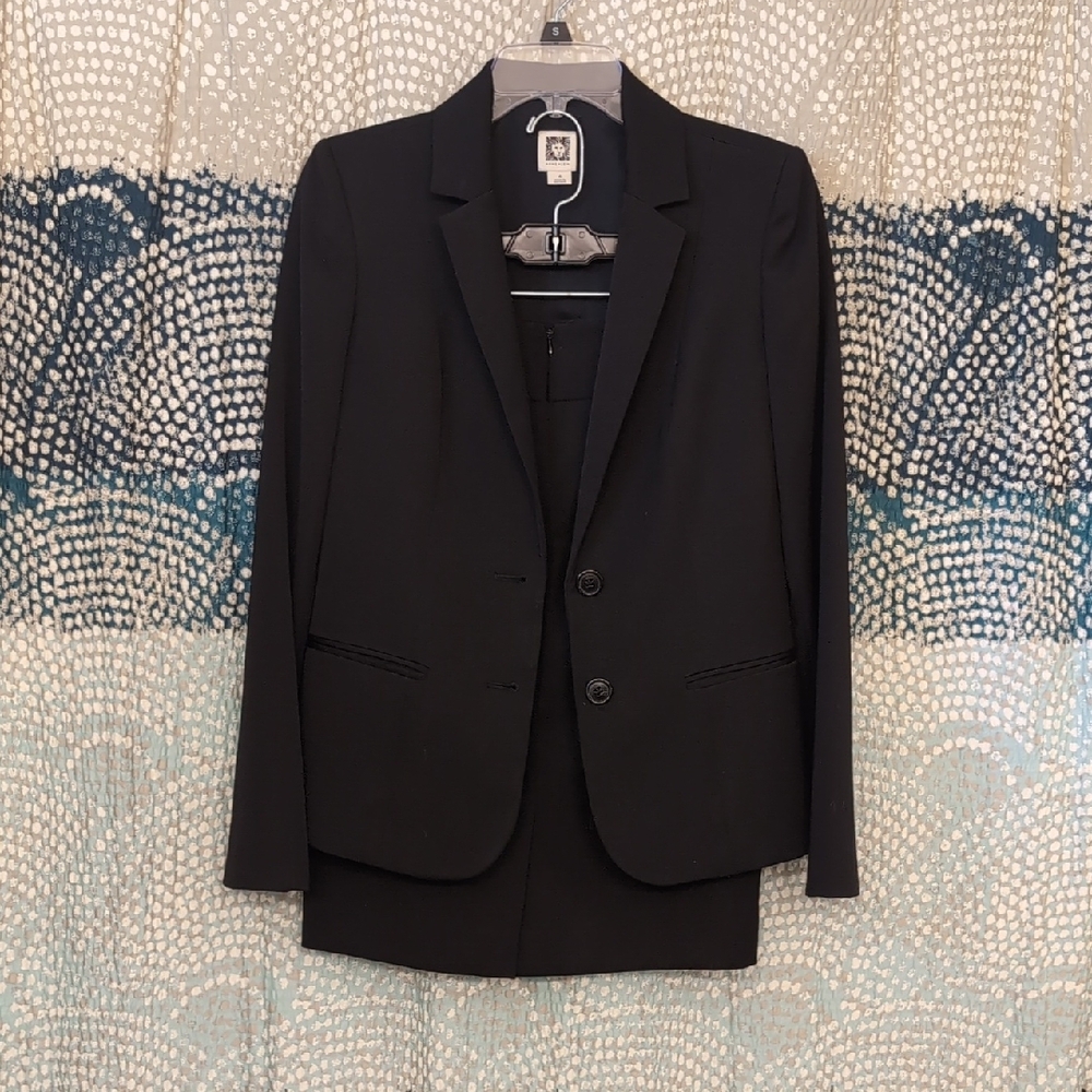 Classic Women's Suit